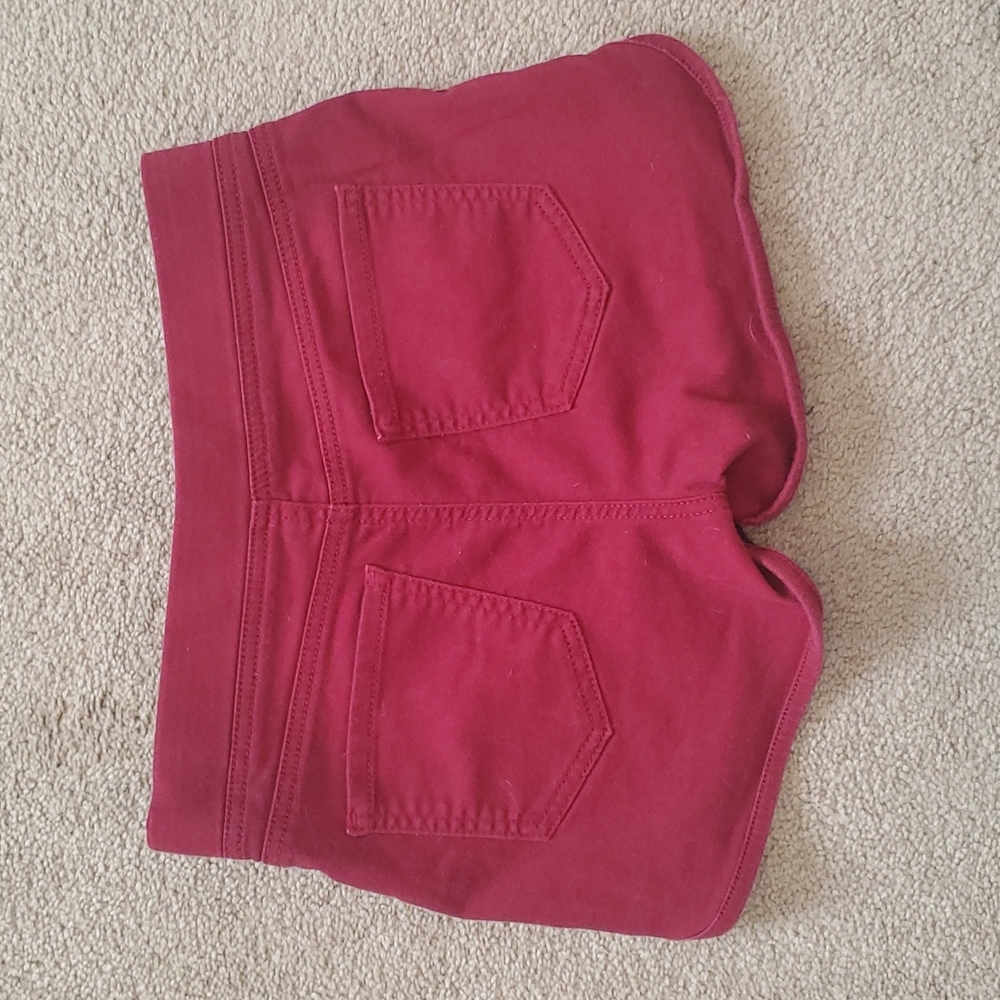 No Boundaries Red Shorts Size Medium (7-9)